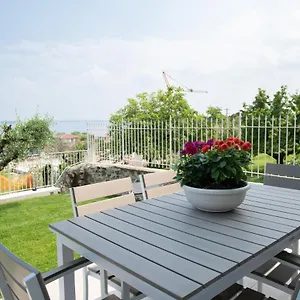 Simoni , Manerba del Garda Italien