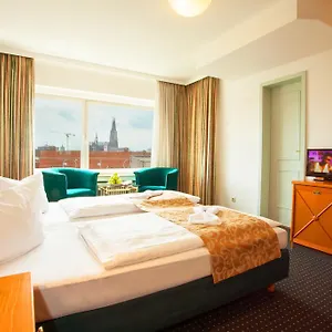 Ina Hotel Royal Hotel